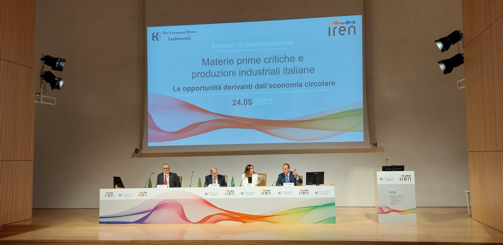 convegno “Materie prime critiche e produzioni industriali italiane" tavolo dei relatori