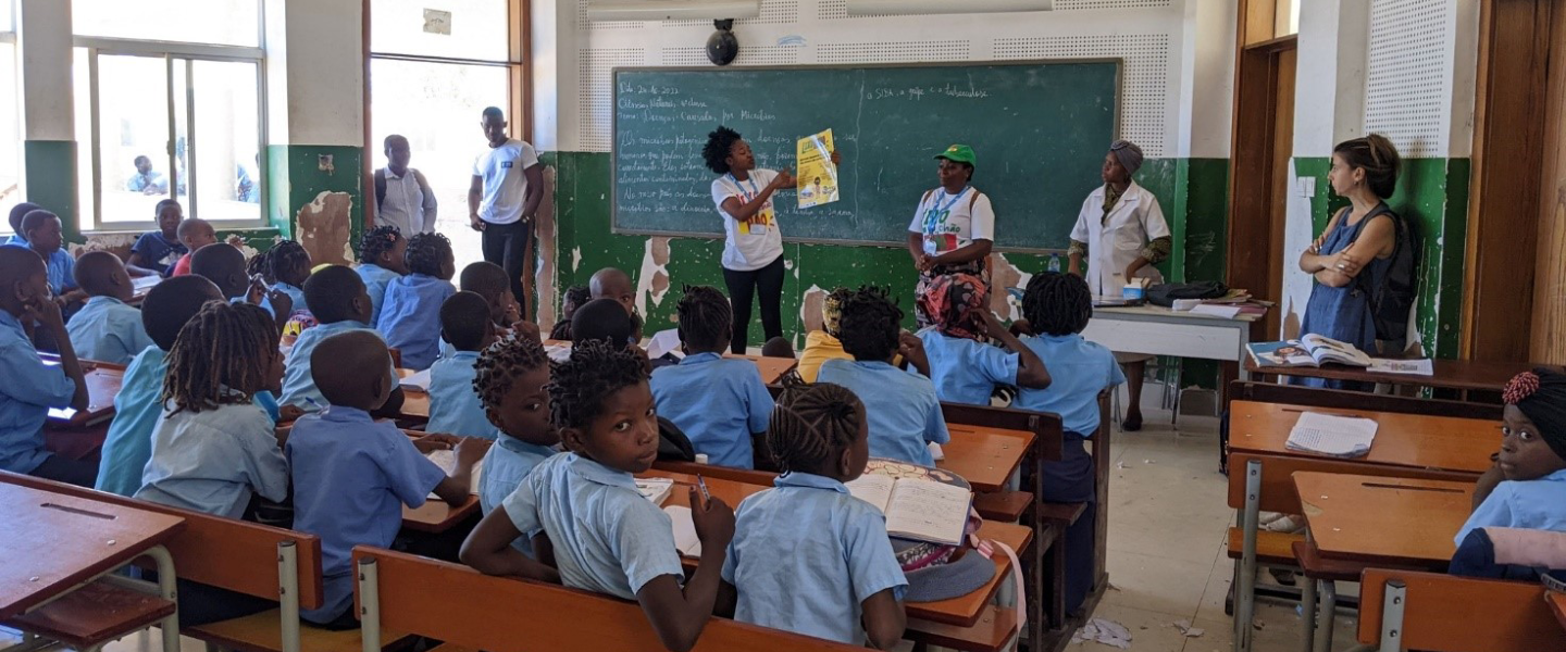 studenti in Mozambico