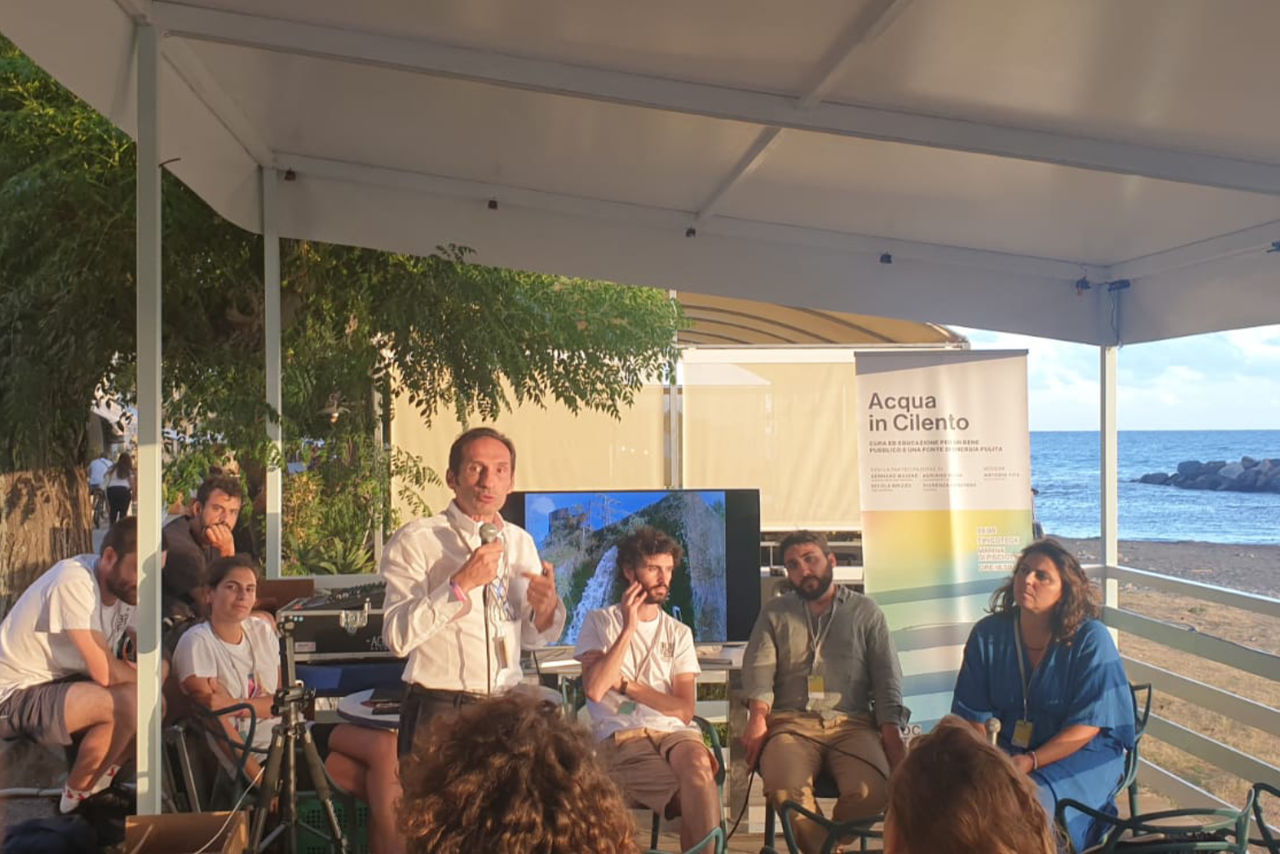 Nicola Brizzo di Iren Energia e Fiorenza Genovese di EduIren durante il bloc talk