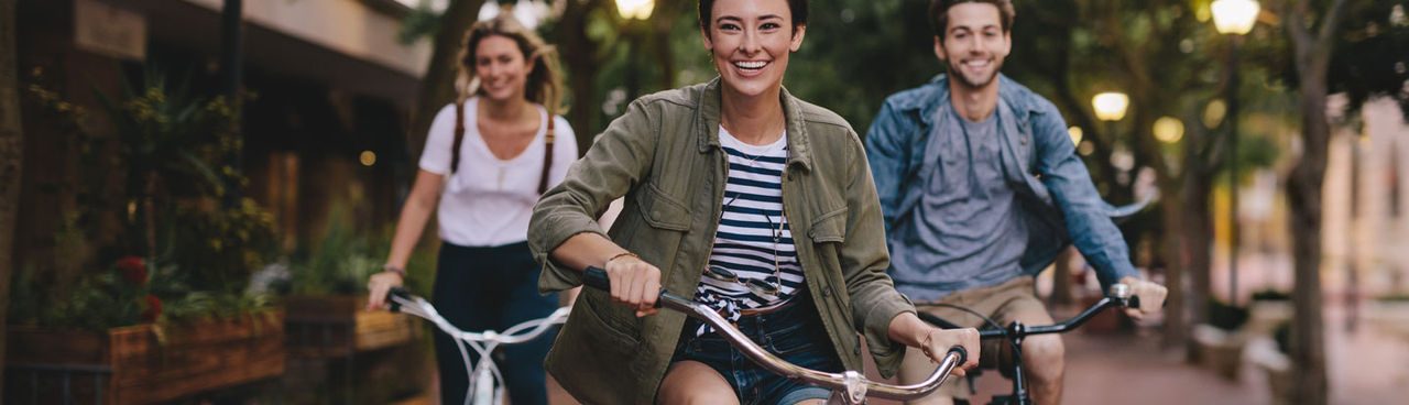 ragazzi in bici