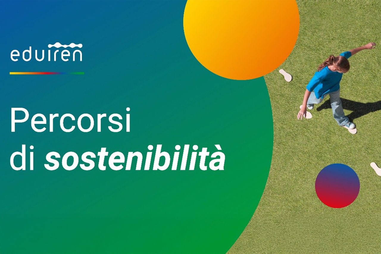 Visual grafico promozionale Eduiren con scritta “Percorsi di sostenibilità”, una bambina che cammina su un prato seguendo impronte stilizzate e cerchi colorati.