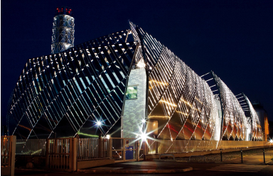 Impianto Politecnico di Torino illuminato di notte