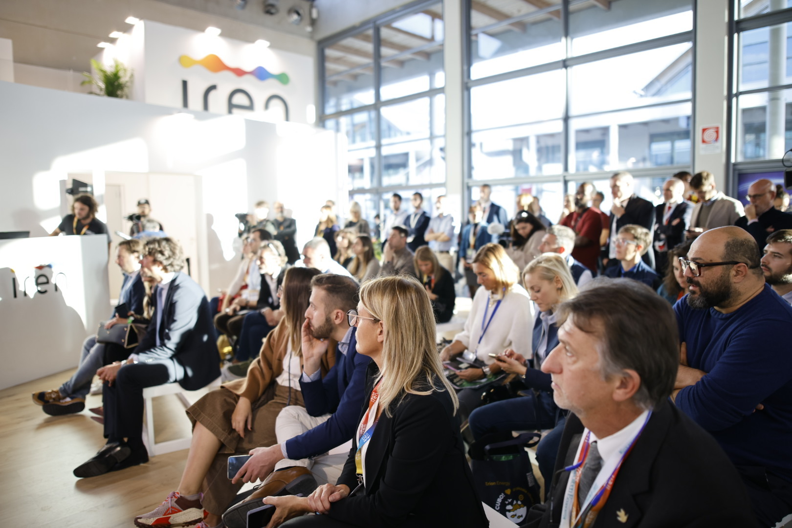 Pubblico presso lo stand Iren a Ecomondo